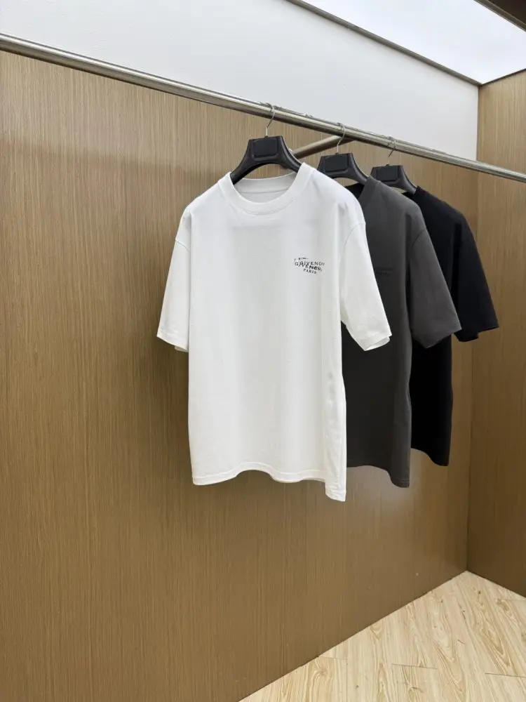 Givenchy Футболка чоловіча — Фото 1