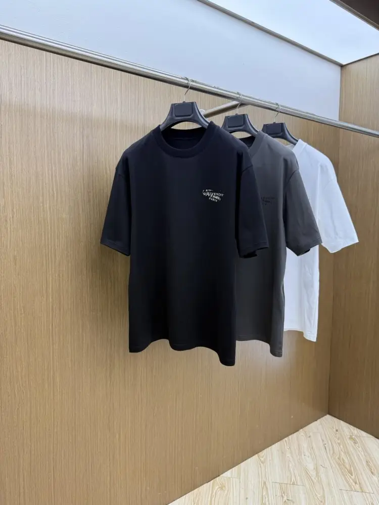 Givenchy — Футболка чоловіча