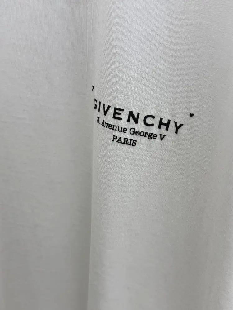 Givenchy T-shirt men's — Photo 5