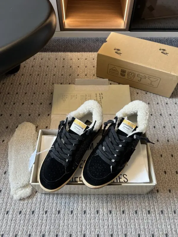 GGDB Sneakers women's on fur — Photo 1