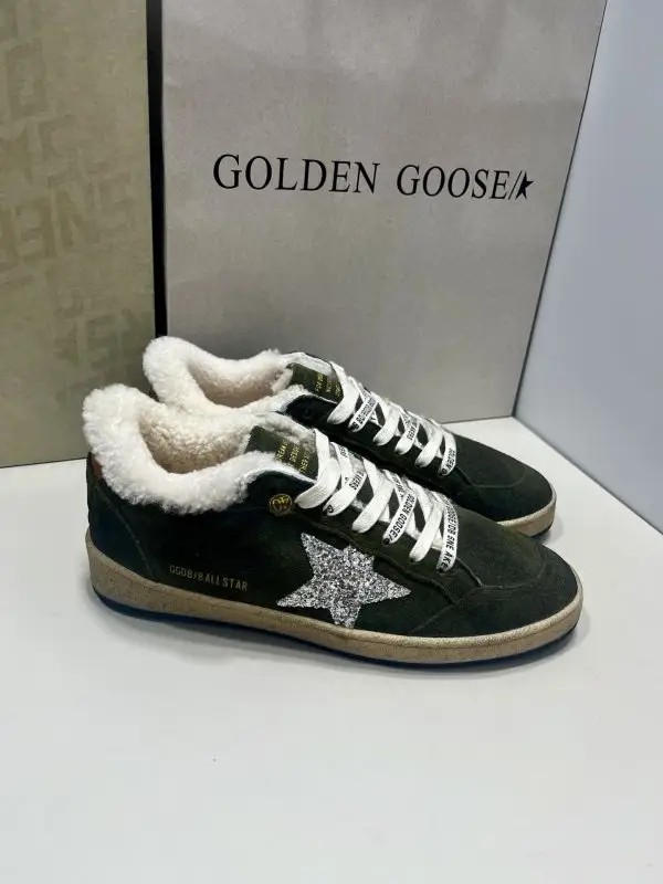 GGDB — Sneakers women's on fur