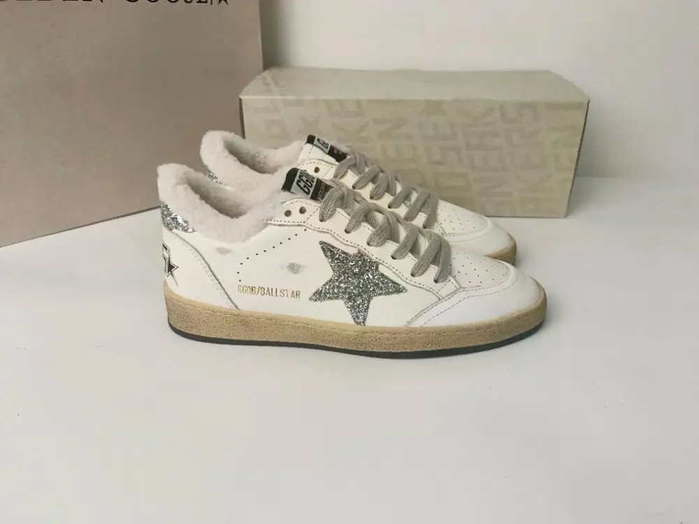 GGDB — Sneakers women's on fur