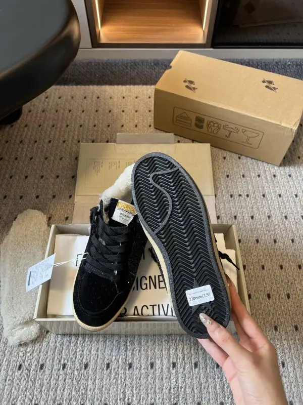 GGDB Sneakers women's on fur — Photo 3