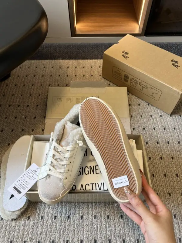GGDB Sneakers women's on fur — Photo 3