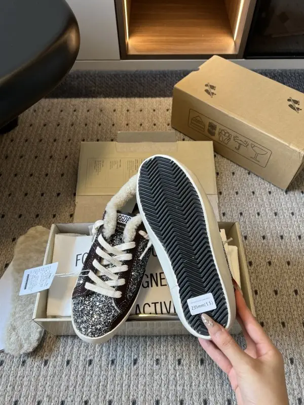 GGDB Sneakers women's on fur — Photo 3