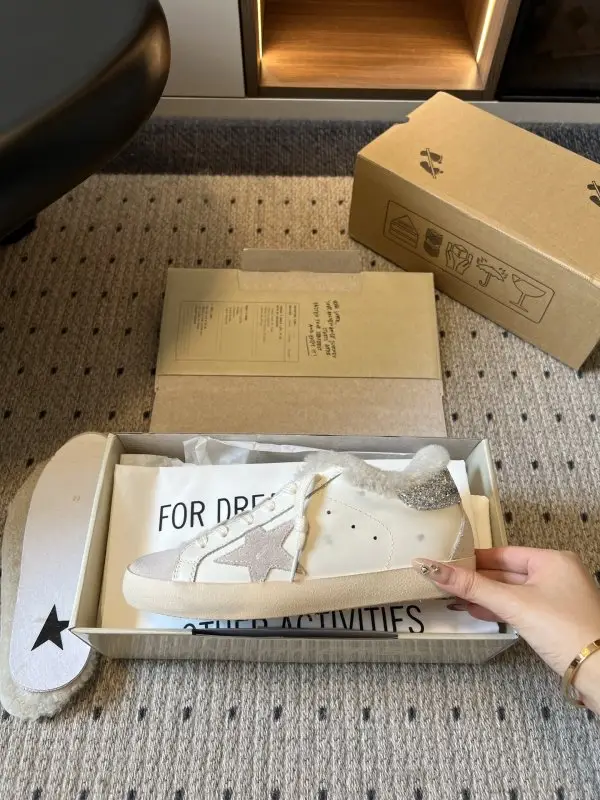 GGDB Sneakers women's on fur — Photo 5