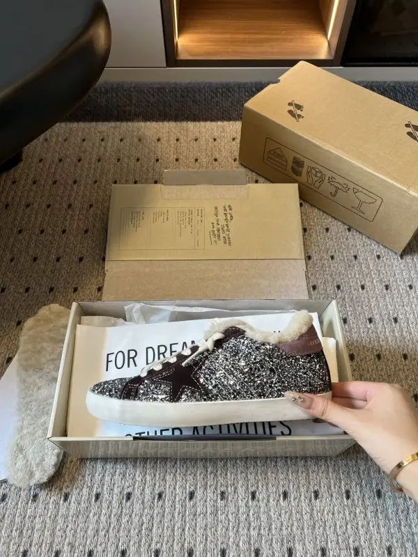 GGDB Sneakers women's on fur — Photo 5