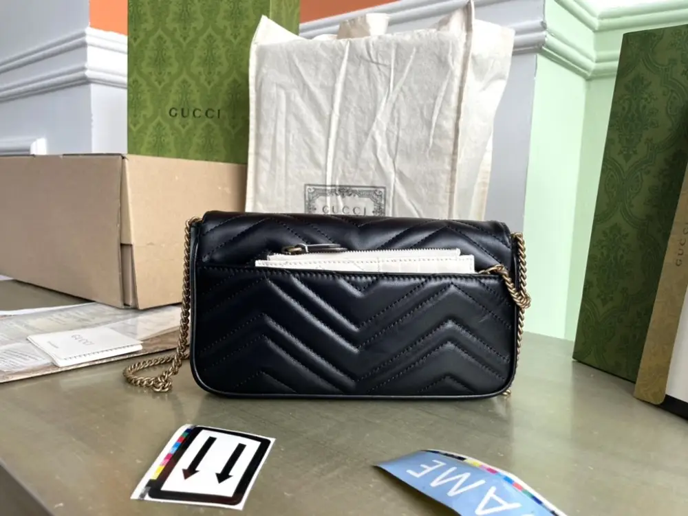Gucci Сумка через плечо GG Marmont 21 см — Фото 2