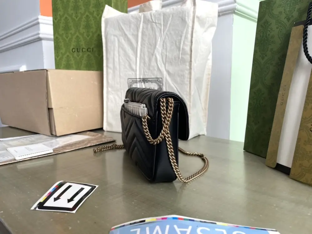 Gucci Сумка через плечо GG Marmont 21 см — Фото 3