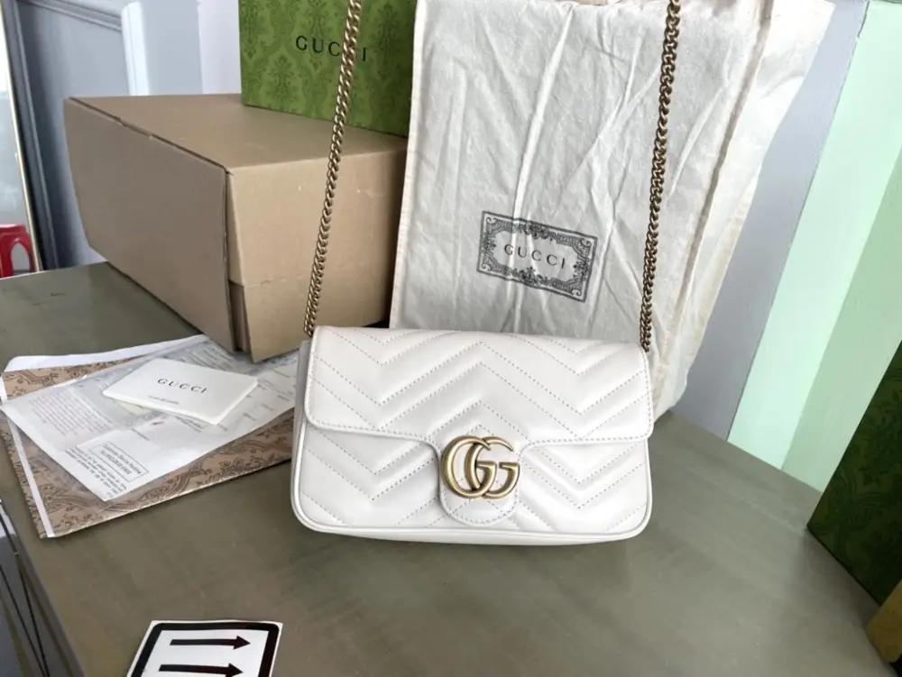 Gucci Сумка через плечо GG Marmont 21 см — Фото 4