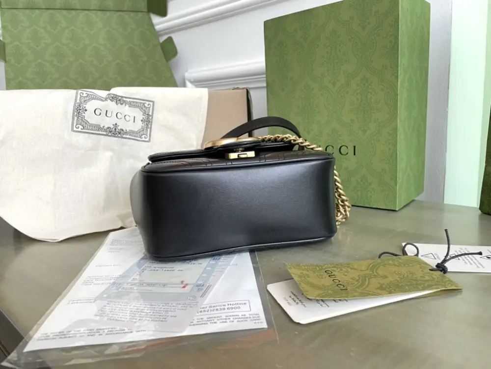 Gucci A bag across shoulder GG Marmont — Photo 4