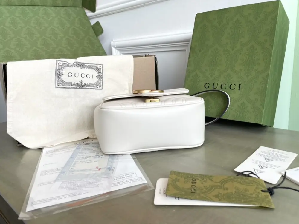 Gucci A bag across shoulder GG Marmont — Photo 4