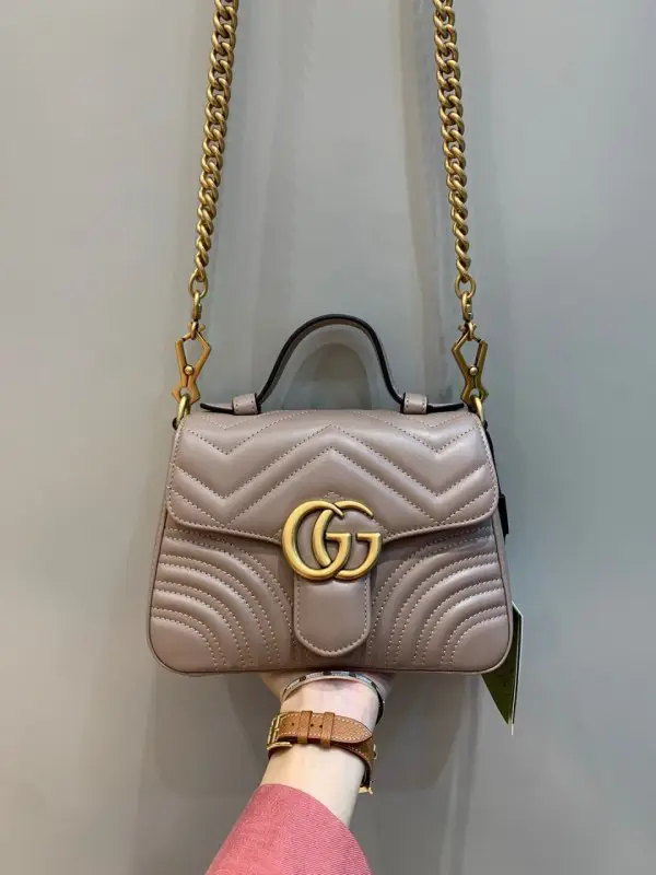 Gucci — Сумка GG Marmont mini 21 см
