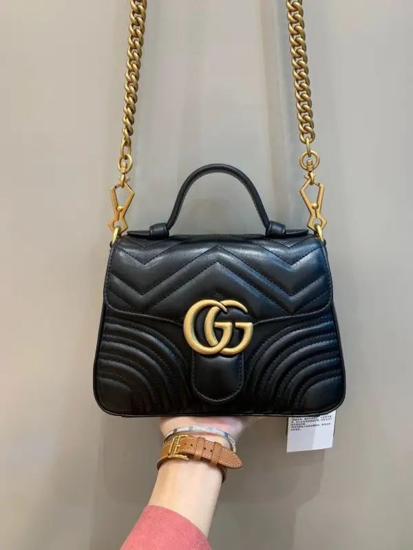 Gucci — Сумка GG Marmont mini 21 см
