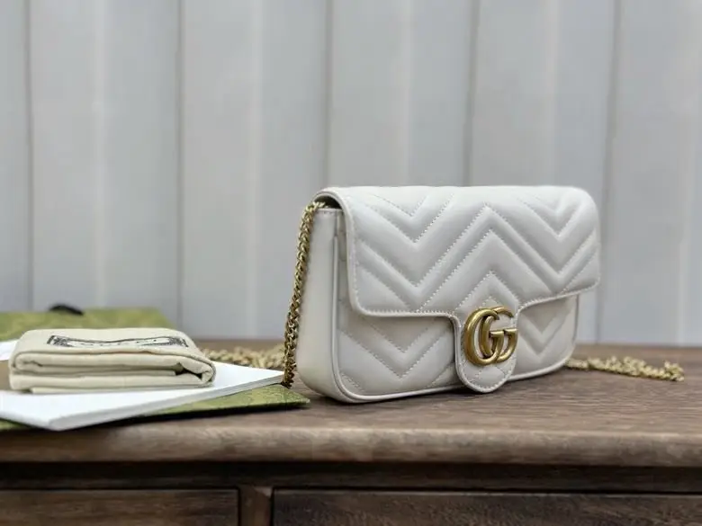 Gucci Сумка GG Marmont Mini 21 см — Фото 2