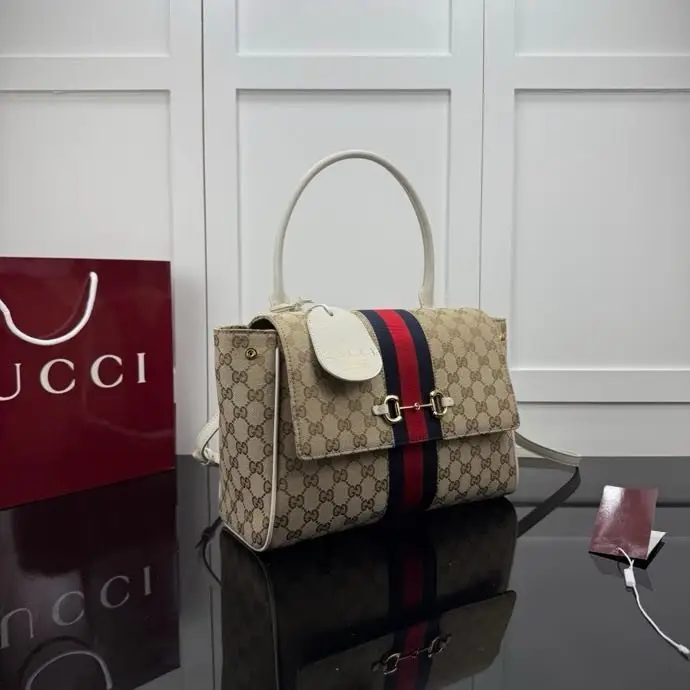 Gucci A bag women's 32 cm — Photo 3