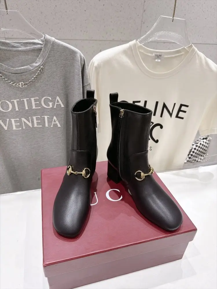 Gucci — Ankle boots Bombshell from sharp the toe and high heel