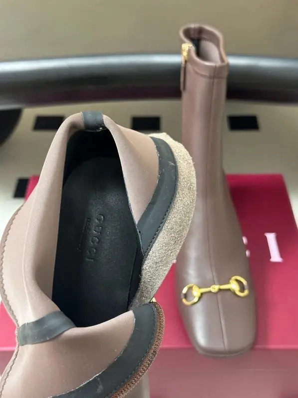Gucci Классические ботильоны Gucci на высоком каблуке с пряжкой — Фото 5