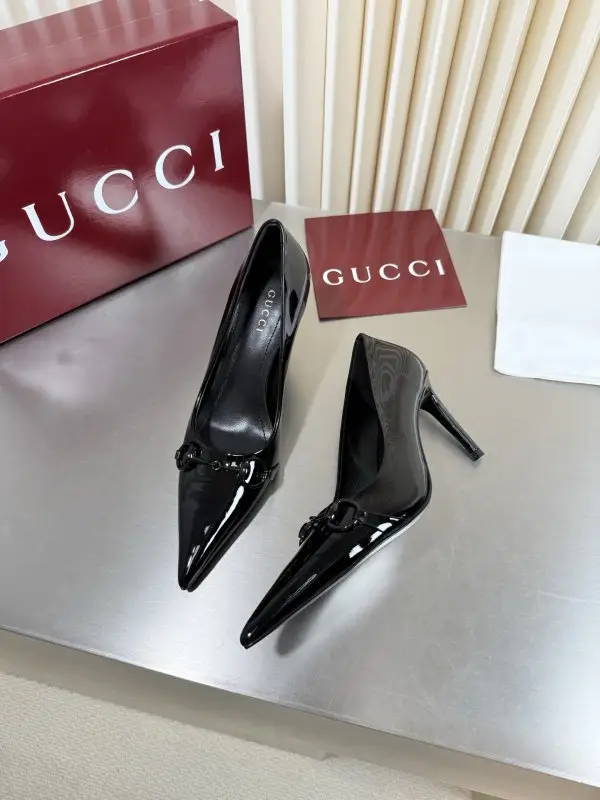 Gucci — Classic shoes Gucci from sharp the toe and a metal buckle