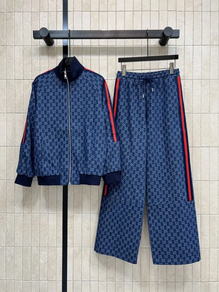 Gucci Costume female — Photo 2