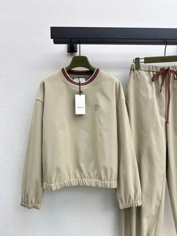 Gucci Costume female — Photo 2