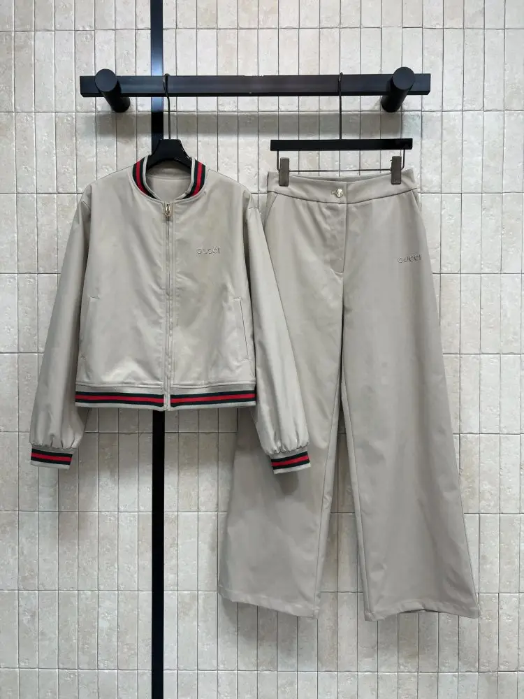 Gucci Costume female — Photo 2
