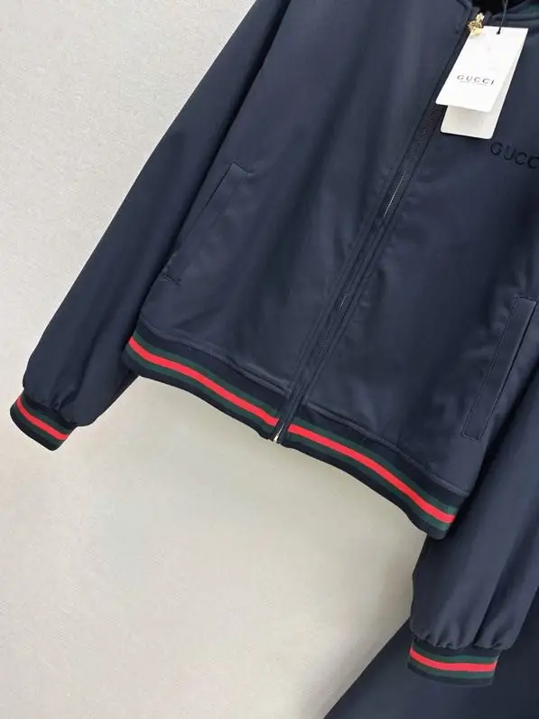 Gucci Костюм женский — Фото 3