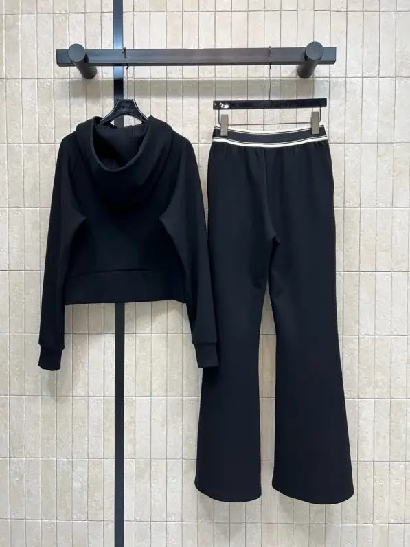 Gucci Costume female — Photo 3