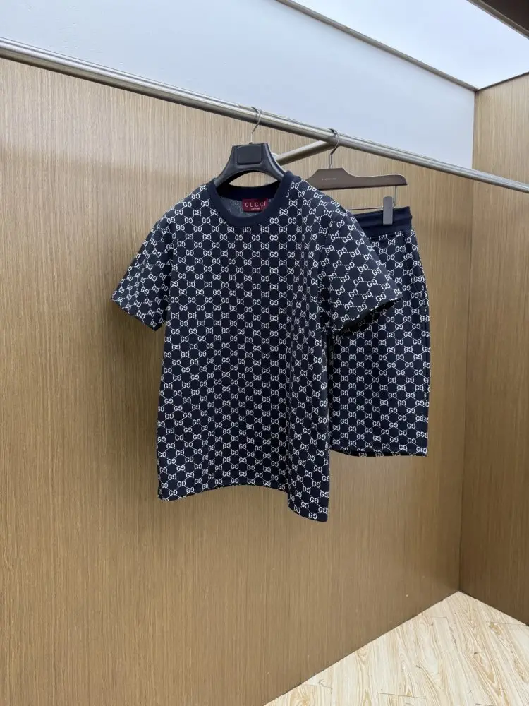 Gucci — Costume мужчкой sports