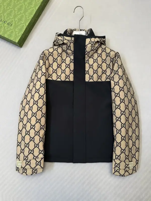 Gucci Down jacket male — Photo 2