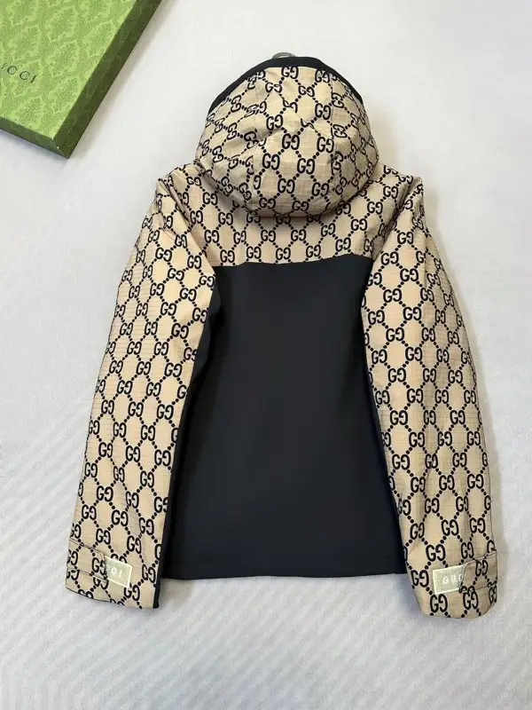 Gucci Down jacket male — Photo 3