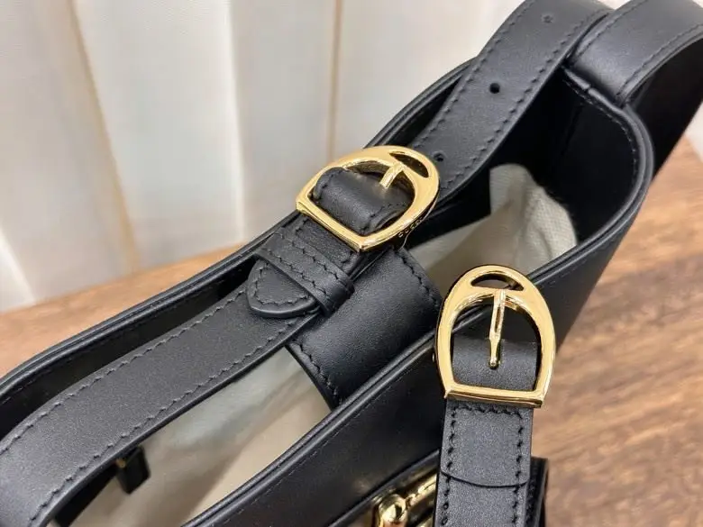 Gucci Кожаная сумка ведро 18 см — Фото 2