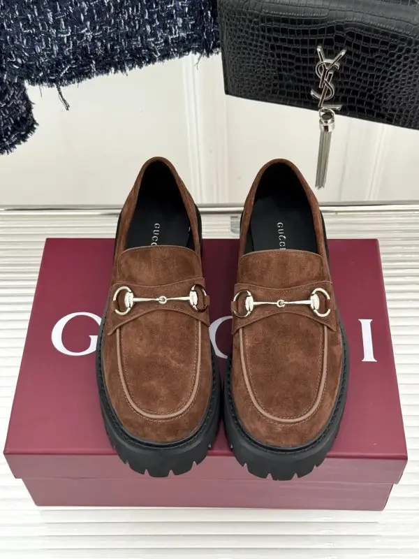 Gucci Лоферы на платформі з пряжкою — Фото 4