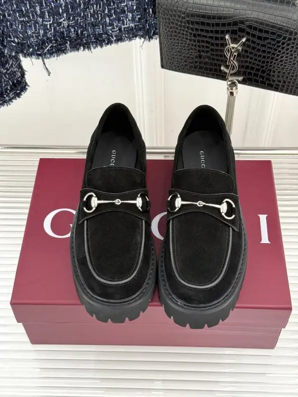 Gucci Лоферы на платформі з пряжкою — Фото 4