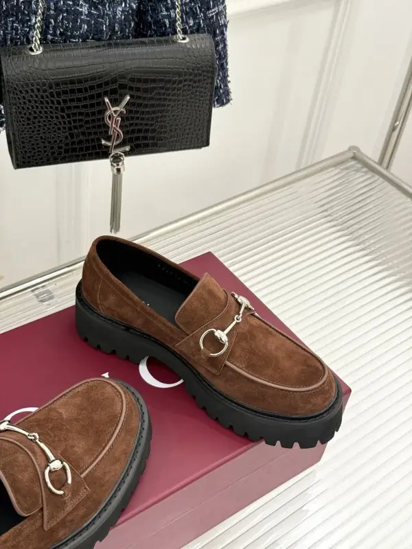 Gucci Лоферы на платформі з пряжкою — Фото 5
