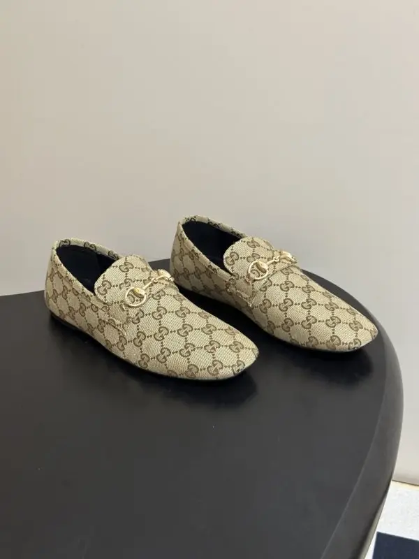 Gucci Лоферы women's from buckle Horsebit — Photo 2