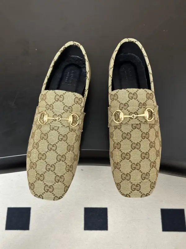 Gucci Лоферы women's from buckle Horsebit — Photo 3