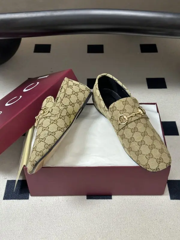 Gucci Лоферы women's from buckle Horsebit — Photo 4