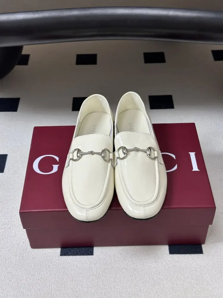 Gucci Лоферы женские — Фото 5