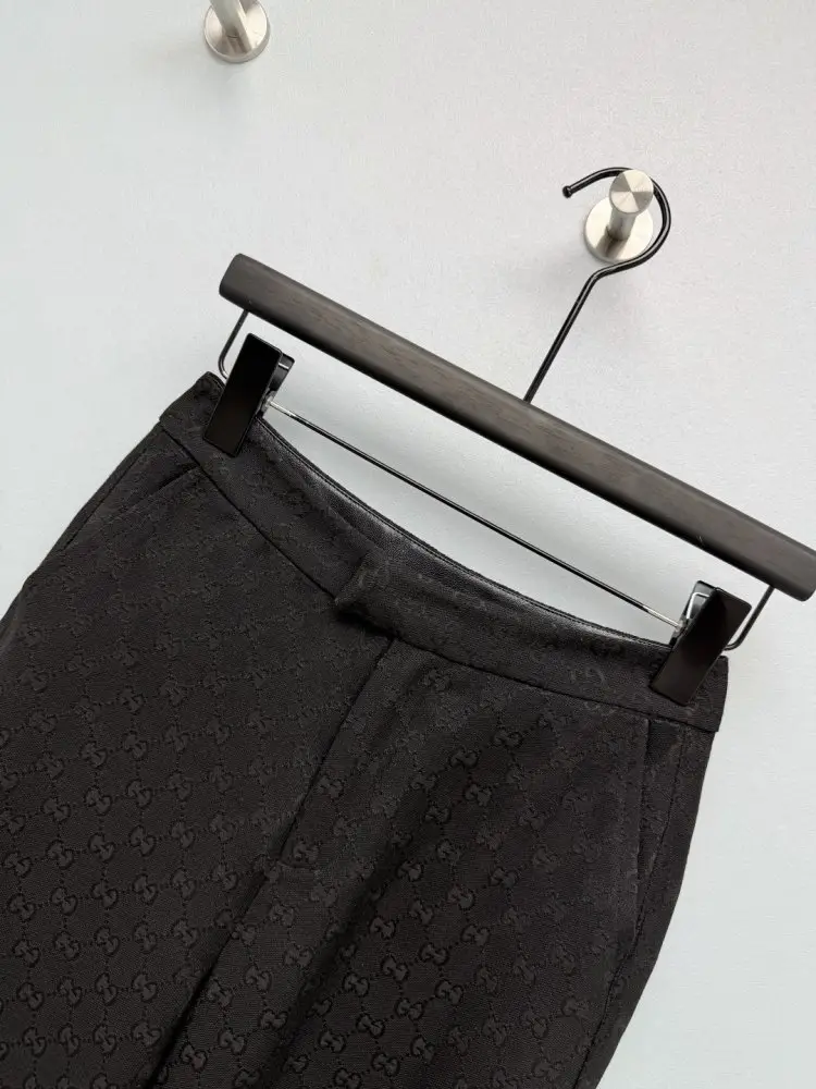 Gucci Pants women's — Photo 2