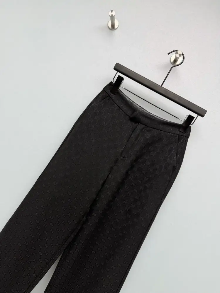 Gucci Pants women's — Photo 3