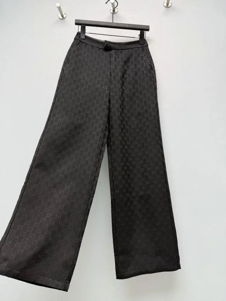 Gucci Pants women's — Photo 5