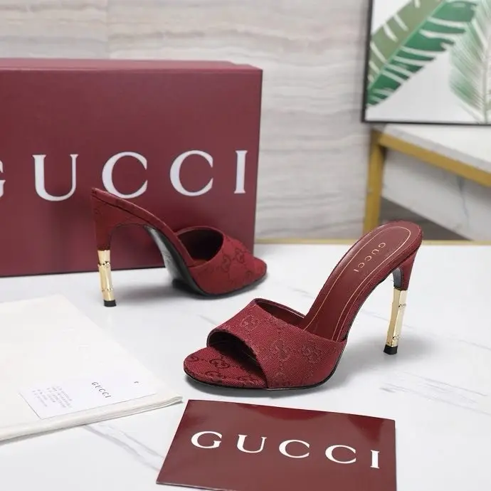 Gucci Sandals — Photo 5