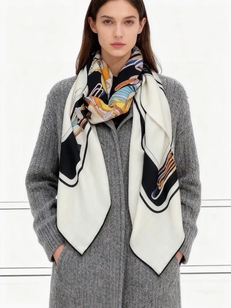 Gucci Scarf of cashmere — Photo 3