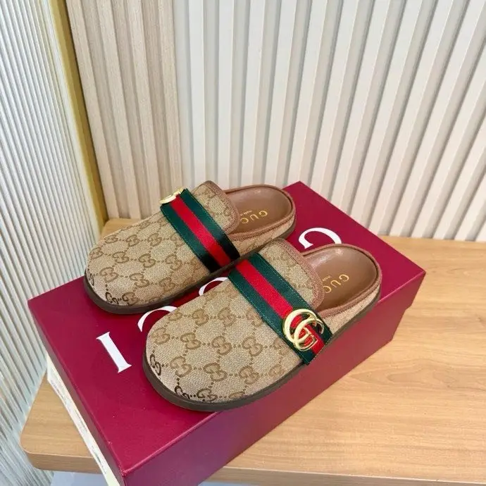 Gucci — Щлепанцы