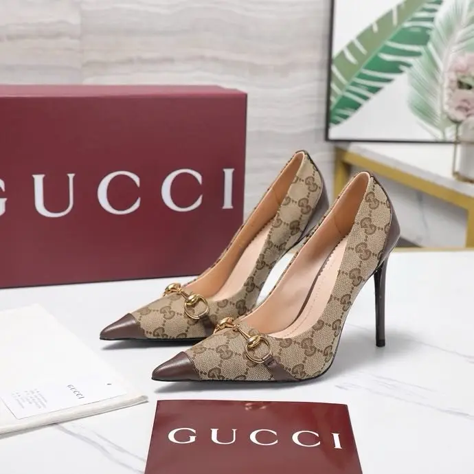 Gucci — Туфли лодочки Bombshell на высоком каблуке