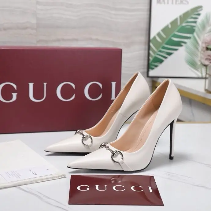 Gucci — Туфли лодочки Bombshell на высоком каблуке
