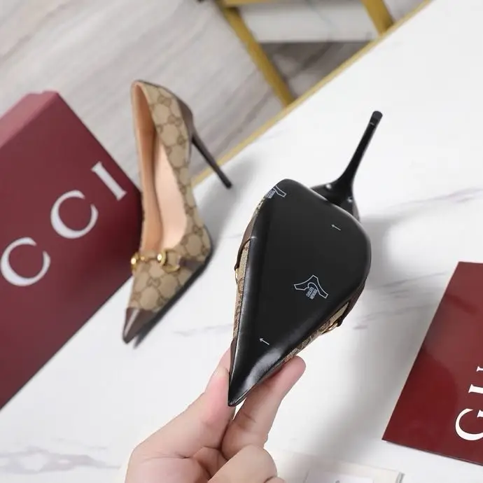 Gucci Туфли лодочки Bombshell на высоком каблуке — Фото 4