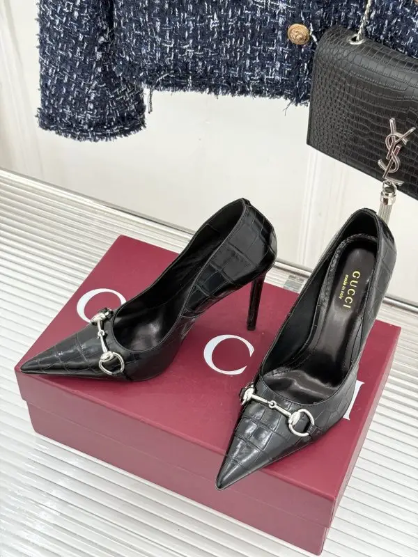 Gucci Туфлі на високому підборах з гострим носком — Фото 2