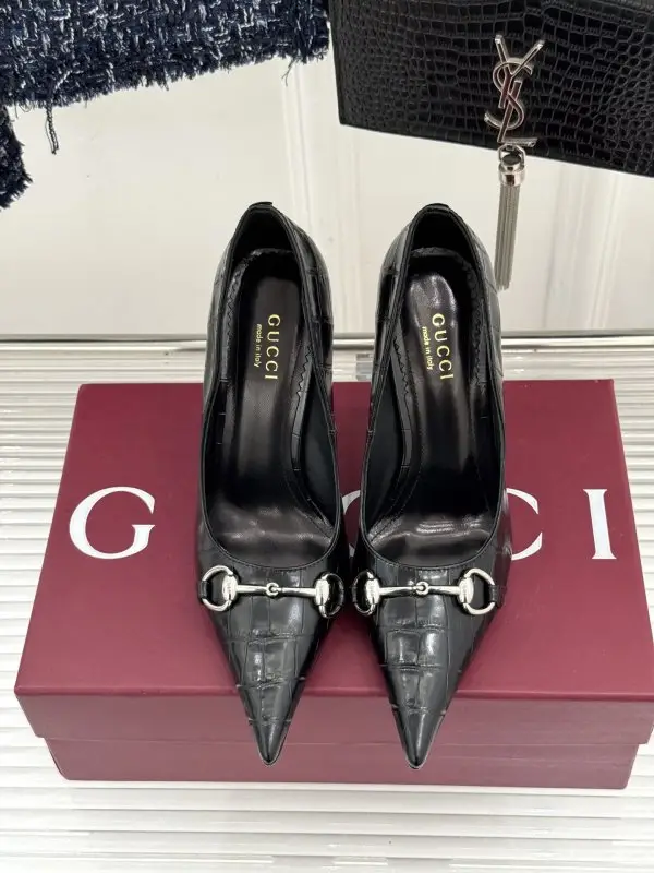 Gucci Туфлі на високому підборах з гострим носком — Фото 4